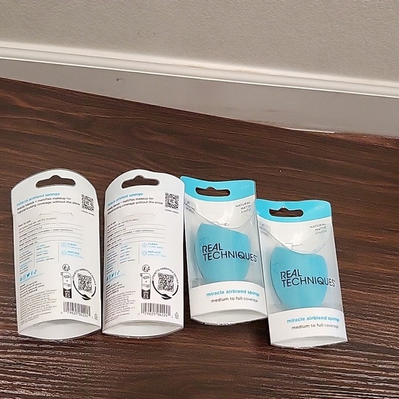 New real techniques matte make up sponges - Picture 3 of 3